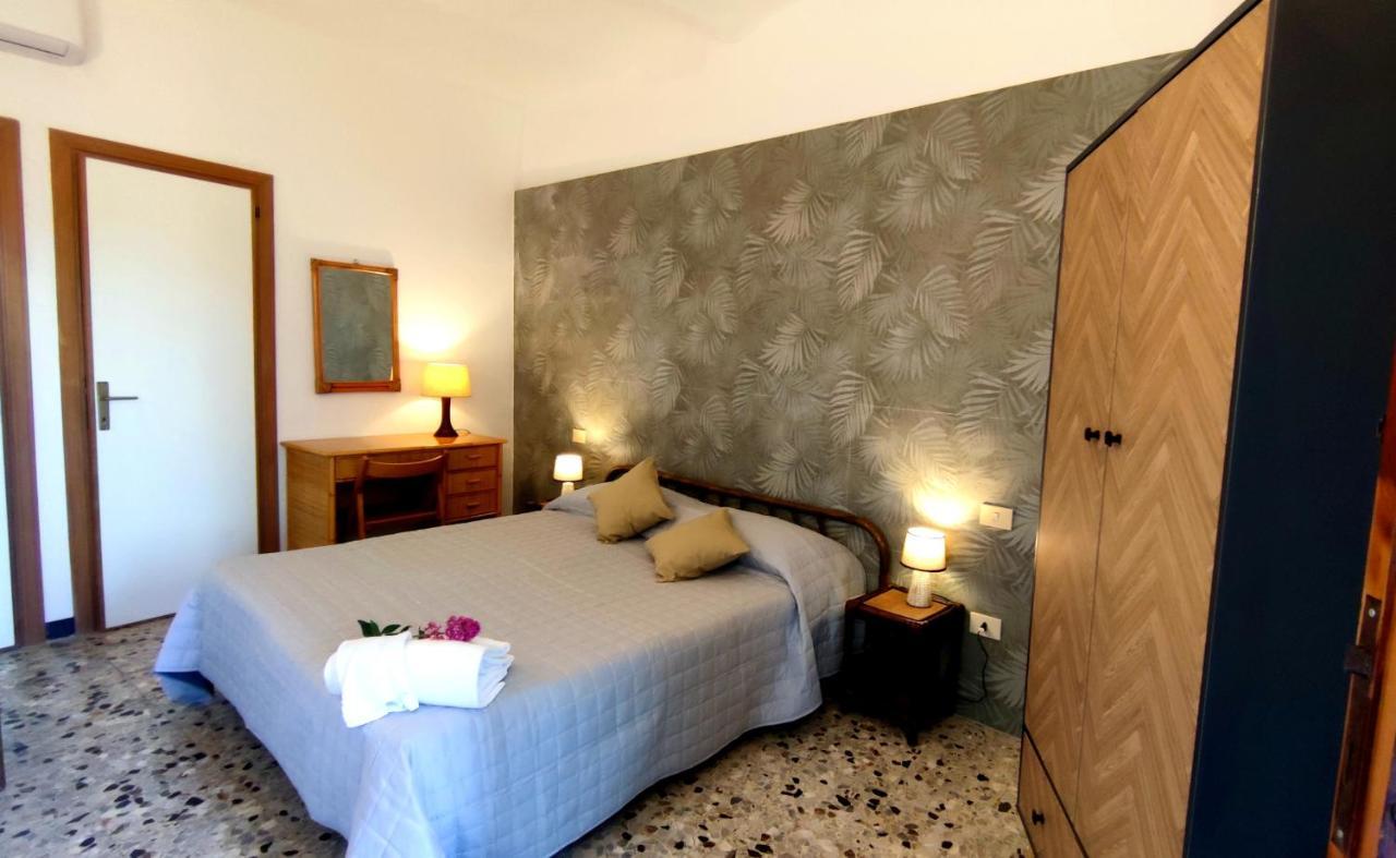 Hotel Golfo Azzurro Capoliveri  Exterior photo